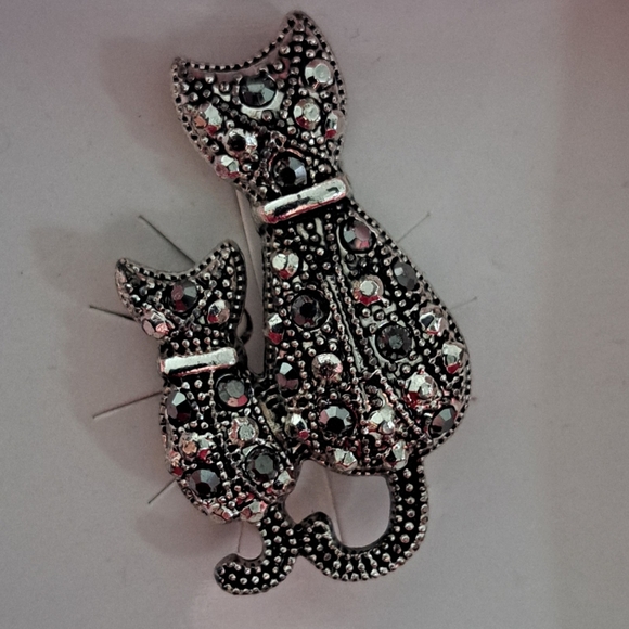 cat brooch - Picture 3 of 3